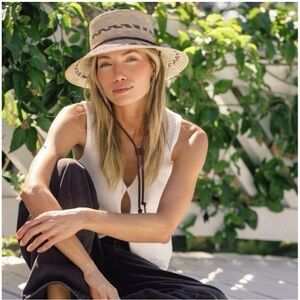 Hemlock Leon Straw Bucket Hat